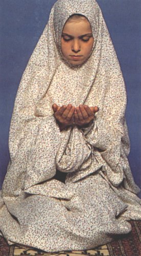 P6_GIRLPRAY.JPG (44197 bytes)